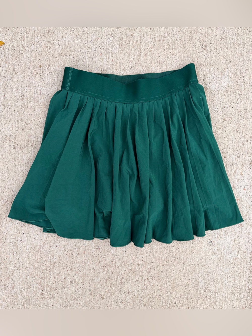 Aritzia TnAction Pleated Tennis Skort Emerald Green S Pickleball Activewear EUC
